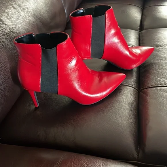 Big Apple red boots, worn only once in an office - Picture 1 of 5